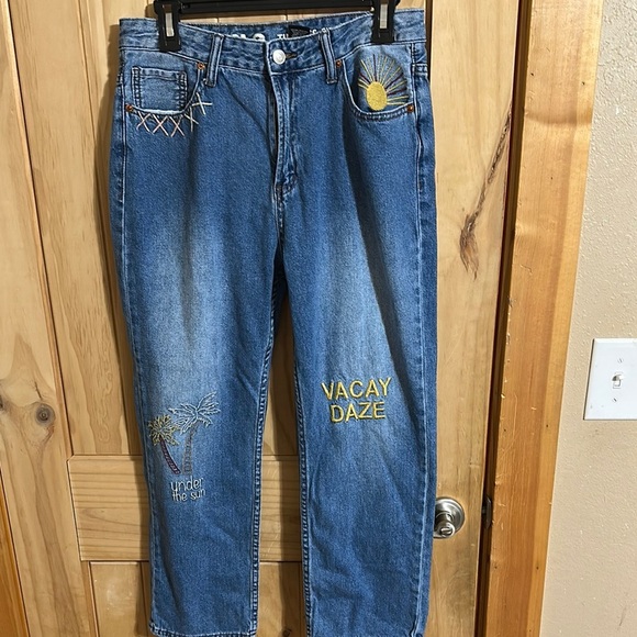 S.O.N.G Timeless Fit Embroidered Blue Jeans with Palm Tree and Sun Design - Picture 1 of 6